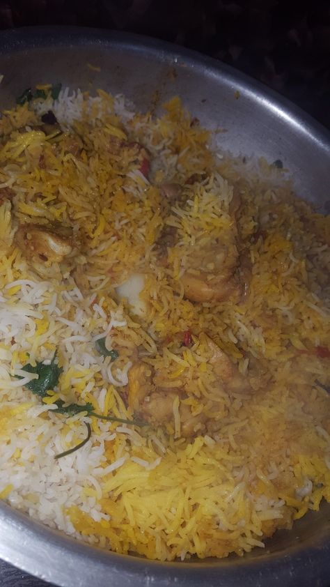 Biryani Snapchat Story, Biryani Snapchat, Bhuna Gosht Recipe, Eating Food Funny, Chinese Cooking Recipes, Snapchat Story, Food Vids, Chinese Cooking, Mind Quotes