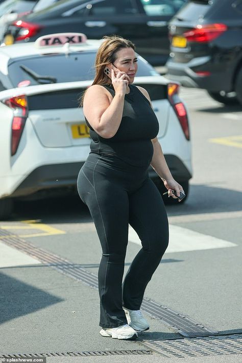 Lauren Goodger showed off her curves in figure-hugging black sportswear as she hit the gym in Essex on Sunday. The reality star, 37, who is once again taking part in The Only Way Is Essex, didn’t let the sunny weather stop her working up a sweat as she headed for a grueling workout. Lauren’s solo […] Lauren Goodger, Megan Mckenna, Black Sportswear, Under The Knife, Hit The Gym, Sunny Weather, White Trainers, Cosmetic Surgery, Ex Boyfriend