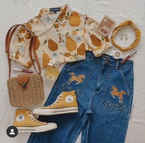 Daisy Aesthetic Outfit, Yellow Clothing Aesthetic, Megoosta Outfits, Sun Aesthetic Outfit, Honeycore Aesthetic Outfits, Retro Outfit, Looks Chic, Yellow And Blue, Mode Vintage