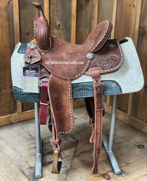 Barrel Racing Tack Sets Rodeo, Cowgirl Chaps, Barrel Racing Tack Sets, Barrel Racing Tack Rodeo, Barrel Racing Saddle, Bling Tack, Jeff Smith, Barrel Racing Saddles, Roping Saddles