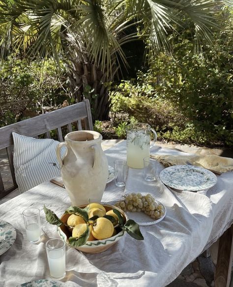 Euro Summer Aesthetic, Slow Summer, Summer Moodboard, Tafel Decor, Summer Dining, Euro Summer, Insta Feed, Italian Summer, On My Mind