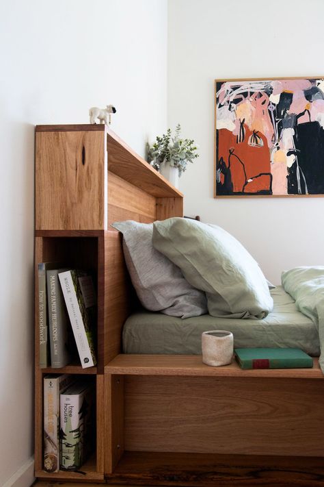 11 Ways To Make Big Space In Your Small Bedroom • One Brick At A Time Bookshelf Bed, Zimmer Diy, Bookshelf Headboard, Timber Beds, Headboard With Shelves, Bed Headboard Design, Timber Furniture, Headboard Designs, Headboard Storage