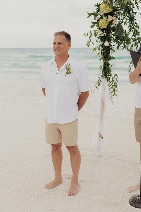 Beach Wedding Groom Attire Casual Shorts, Off White Beach Wedding Dress, Beach Wedding Guys Attire, Casual Beach Wedding Mens Attire, Groom Outfit Beach Wedding Casual, Beach Wedding Casual Attire, Beach Wedding Groom Attire Shorts, Groom In Shorts, Casual Beach Wedding Attire