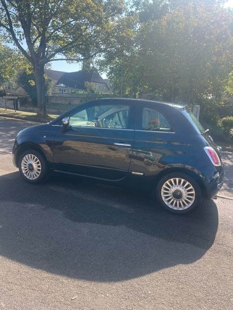 cute black fiat 500 inspiration Fiat 500 Black, Bag Tour, Car Goals, First Car, Fiat 500, Cute Black, Super Cute, Black And White, Black