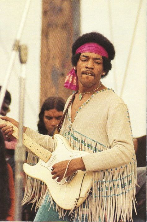 Jimi Hendrix | Woodstock Jimi Hendrix Woodstock, 1969 Woodstock, Wood Illustration, Woodstock 1969, Jimi Hendrix Experience, Woodstock Festival, Mode Hippie, Joan Baez, Joe Cocker