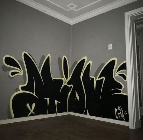 Graffiti Wall In House, Bedroom Graffiti Art, Graffitti Street Aesthetic, Graffiti Wall Decor, Grafitti In Bedroom, Graffiti Art Bedroom Wall, Graffiti Wall Design, Grafitti Bedroom Aesthetic, Graffiti On Bedroom Wall