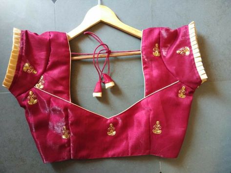 Simple Piping Blouse Designs, Piping Blouse Designs, Low Neck Blouse Designs, Piping Blouse, 50 Blouse Designs, Lace Blouse Design, Blouse Back Neck, Patch Work Blouse Designs, Blouse Designs High Neck