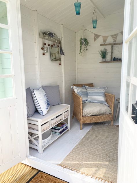 Small Summer House Interior, Summer House Ideas Interior, Summer House Interior Ideas, Room Aesthetic White, Summerhouse Interiors Ideas, Small Kids Playroom Ideas, Small Kids Playroom, She Shed Interior Ideas, Posh Houses