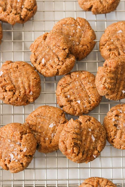 I created this recipe when I had a bit of sweet potato puree left and wasn't sure what to do with it. These soft and chewy peanut butter cookies turned out to be the happiest accident, and it's a healthy and delicious treat with added nutrient and flavor from the sweet potato. Sweet Potato Peanut Butter Cookies, Sweet Potato Oatmeal Cookies, Sweet Potato Cookies Healthy, Sweet Potato Cookies Recipes, Sweet Potato Puree Recipes, Peanut Butter Cookies Gluten Free, Butter Cookies Gluten Free, Sweet Potato Peanut Butter, Sweet Potato Puree