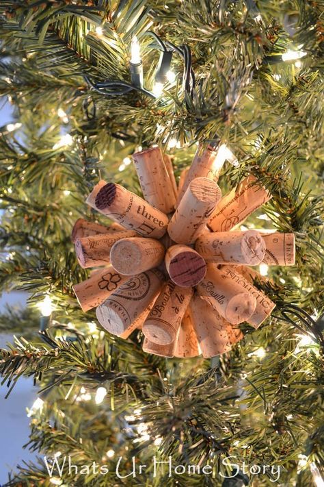 Cork Ball, Wine Cork Diy Crafts, Wine Cork Projects, Wine Cork Ornaments, Cork Crafts Diy, Wine Cork Diy, Wine Cork Art, Cork Ornaments, Cork Projects