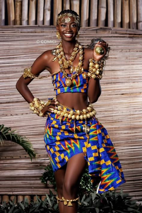 Ghana Culture, Afro Dance, African Goddess, African Princess, Traditional African Clothing, African Royalty, African Inspired Clothing, African People, African Fashion Women Clothing