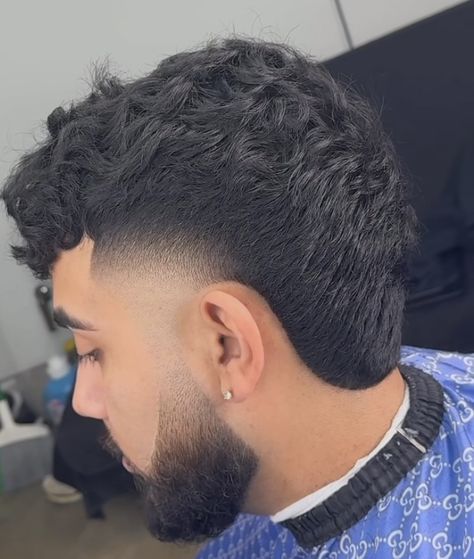 Burst Mullet Fade, Puerto Rican Haircut, Burst Fade Taper, Mullet Taper, Low Burst Fade, Burst Fade Mullet, Burst Fade Haircut, Barber Pictures, Men Haircut Undercut