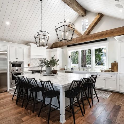 White Farm Kitchen, Vaulted Ceiling Ideas, Kitchen With High Ceilings, Vaulted Ceiling Lighting, Vaulted Ceiling Kitchen, Vaulted Ceiling Living Room, Kitchen Addition, Farmhouse Kitchen Design, Kitchen Ceiling