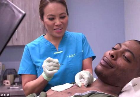 Small screen star: Dr. Sandra Lee, who is best known as Dr. Pimple Popper, is extracting everything from blackheads to tumors on her new TLC show, which premieres July 11 Tlc Tv Shows, Squeezing Zits, Big Zits, Squeezing Blackheads, Acne Reasons, Big Pimple, Small Pimples, Zit Popping Videos, Sandra Lee