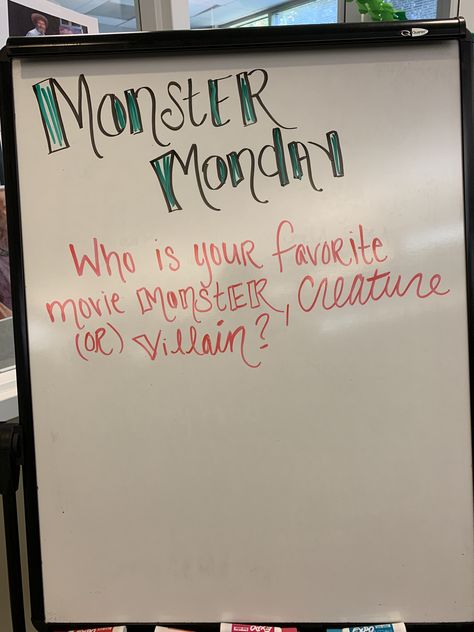 Office Whiteboard Ideas Fun, Days Of The Week Activities, Morning Questions, Whiteboard Activities, Whiteboard Prompts, Whiteboard Questions, Classroom Whiteboard, Whiteboard Messages, Daily Questions