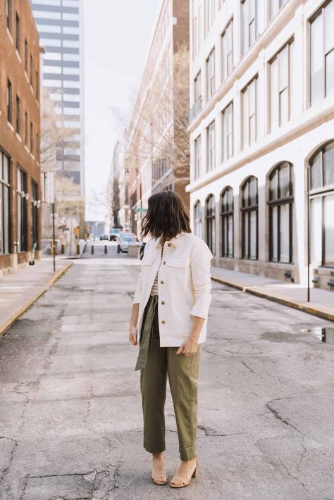 Khaki Green Pants for spring - styling a white utility jacket for spring Utility Pants Outfit, Deep Autumn Color Palette, Closet Basics, Spring Wardrobe Essentials, Jacket For Spring, Nude Sandals, Bone Color, Twill Pants, Green Pants