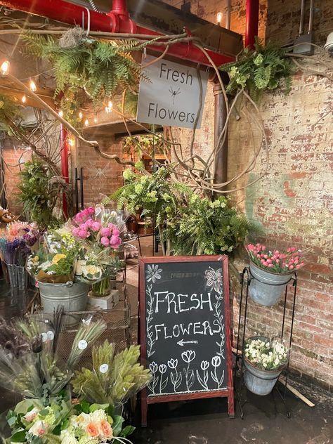 nyc | new york aesthetic | flower shopping | manhattan | chelsea market | vacation inspo | travel Flowers Market Aesthetic, New York Flower Shop, Chelsea Market Nyc, Nyc Flower Market, Chelsea Manhattan, New York Flower, Chelsea Market, Ice Houses, New York Aesthetic