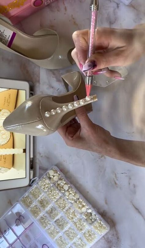 Save thousands on these Jimmy Choo shoes and DIY your own. Learn a cool designer shoes dupe project in this quick post. Jordan Wedding, Jimmy Choos, Pearl Shoes, Pearls Diy, Dress Alterations, Jimmy Choo Heels, Shirt Dress Casual, Jimmy Choo Shoes, Tee Outfit