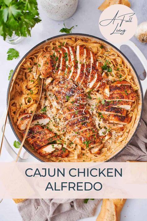 Cajun Chicken Alfredo Recipe, Fetuccini Alfredo, Chicken Alfredo Recipe, Creamy Alfredo Sauce, Cajun Chicken Alfredo, Pasta Recipes Alfredo, Fettuccine Alfredo Recipes, Chicken Alfredo Recipes, Chicken Alfredo Pasta