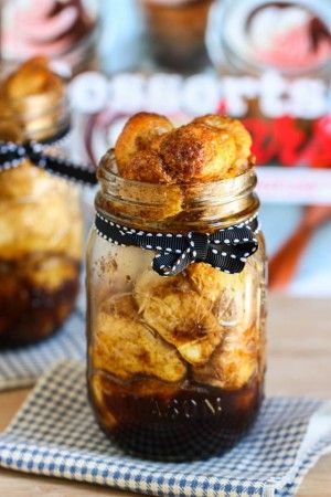 monkey bread-9307 Bread In A Jar, Cinnamon Sugar Pull Apart Bread, Mason Jar Desserts, Cake In A Jar, Dessert In A Jar, Mason Jar Meals, Meals In A Jar, Monkey Bread, In A Jar