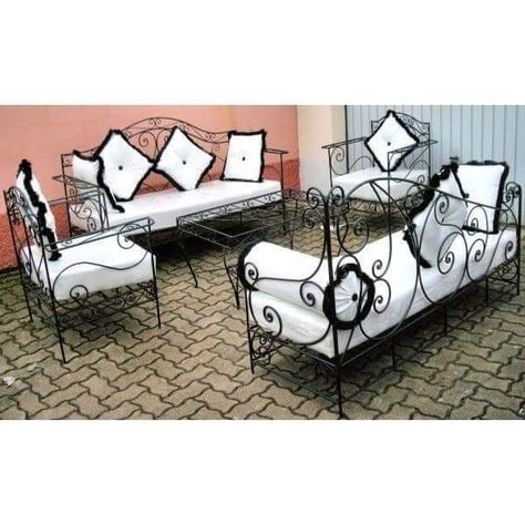 Bedroom Furniture Inspiration, Drawing Room Furniture, Iron Furniture Design, Iron Patio Furniture, Small Bedroom Furniture, Wrought Iron Chairs, Wrought Iron Furniture, Metal Sofa, Wrought Iron Decor