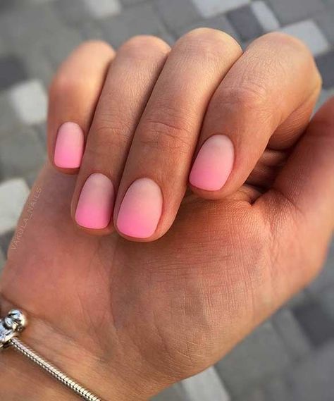 Stars Nails, Gradient Nail Design, Gel Nails At Home, Gradient Nails, Pink Nail, Short Nail Designs, Simple Nail Designs, Classy Nails, Accent Nails