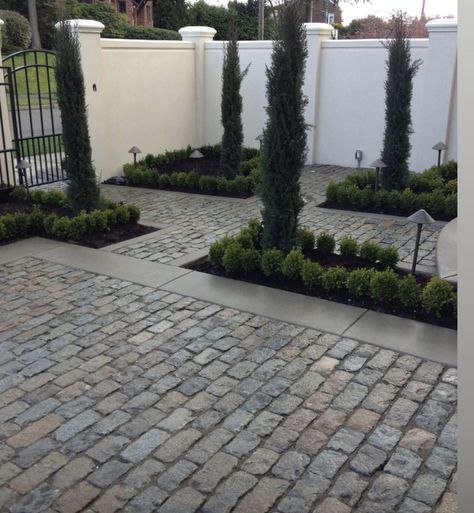 Granite Cobblestone, Garden Ideas Driveway, Cobblestone Pavers, Cobblestone Driveway, Brick Driveway, Paver Designs, Patio Pavers Design, Driveway Paving, Stone Driveway