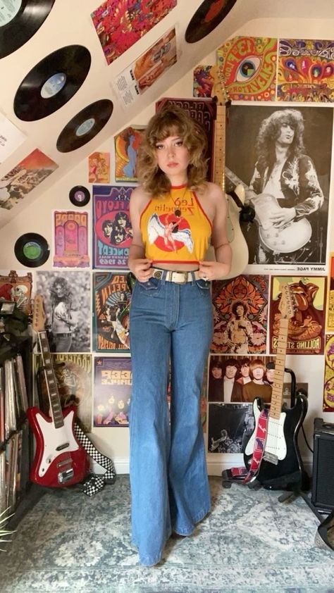 70s Inspired Outfits Summer, Midsize Vintage Fashion, Easy 70s Outfit, Led Zeppelin Outfit, 70s Rock Style, Funky Outfits Aesthetic, Cute 70s Outfits, Casual 70s Outfits, Authentic 70s Fashion