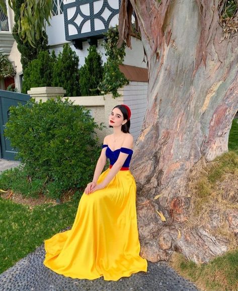 Disney High School, Disney Dapper Day, Disney High, Queen Dress, Cute Halloween Costumes, Fantasy Dress, Beautiful Smile Women, Cute Halloween, Halloween Outfits