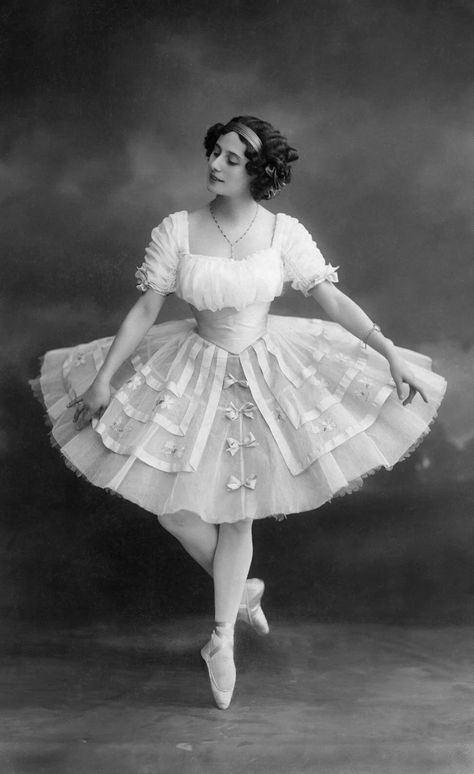 How White Russian ballet dancers sparked a revolution in China’s dance scene | South China Morning Post Anna Pavlova, Russian Ballet, Ballet Art, Old Fashion, Pavlova, 404 Not Found, Ballet, Not Found, Skirt