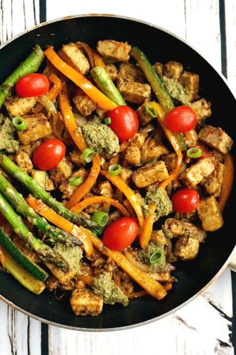 Chicken Pieces Recipes, Quorn Chicken, Chicken With Veggies, Quorn Recipes, Healty Dinner, Low Carb High Protein, Meals To Make, Vegetarian Dish, Chicken Pieces