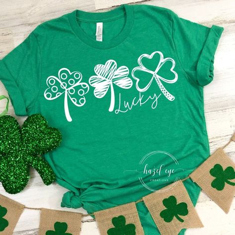 San Patrick Day, Sant Patrick, Holiday Shirt Ideas, St Patricks Crafts, San Patrick, Sports Mom Shirts, Lucky Shamrock, Shamrock Shirt, Leopard Shirt