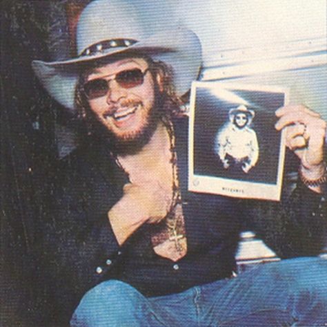 This photo of Hank Jr is used for his 1977 album, "The New South". Hank Jr, Cowboy, Internet, Energy, Tumblr, Memes, Art