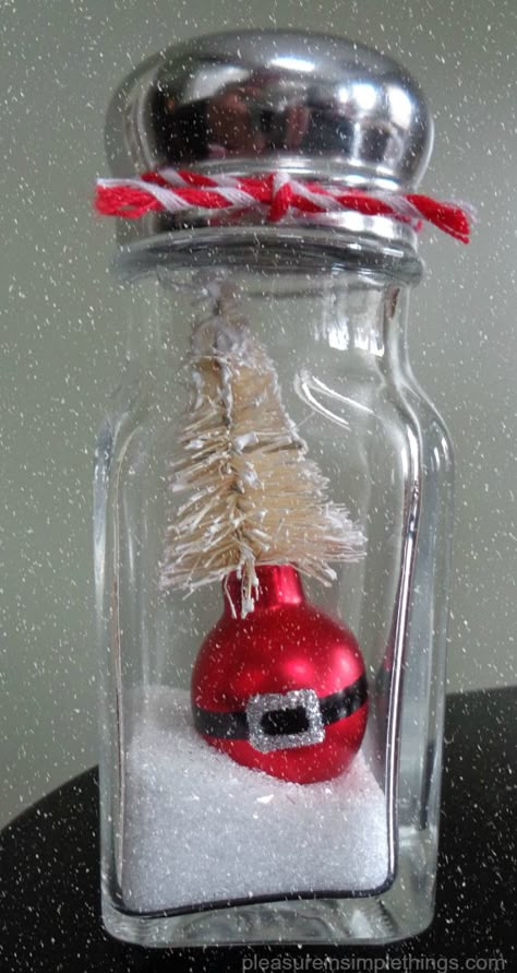 Santa ornament  salt shaker 'snow globe' by pleasure in simple things blog Vintage Christmas Crafts, Gifts For Boyfriend, Christmas Things, Christmas Gifts For Boyfriend, Holiday Crafts Christmas, Salt Shaker, Christmas Ornament Crafts, Quick Guide, Simple Things