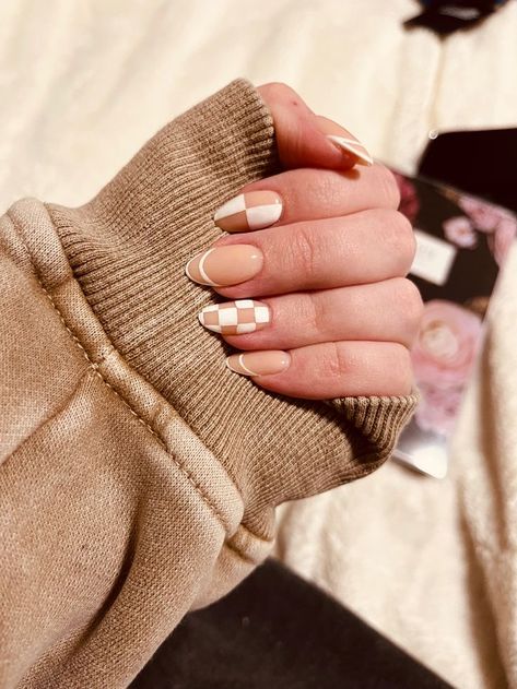 Thanksgiving Nails Design, Nails Design Fall, Thanksgiving Nail Ideas, Do It Yourself Nails, Checkered Nails, Boho Nails, Thanksgiving Nail Designs, Thanksgiving Nail, Simple Fall Nails