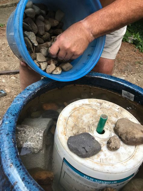 How to Make a DIY Bubbling Water Fountain - Meaningful Midlife! Diy Bowl Fountain, Water Feature Diy, Rock Water Feature, Outside Fountains, Patio Water Fountain, Homemade Water Fountains, Large Water Features, Steel Decor, Large Ceramic Planters