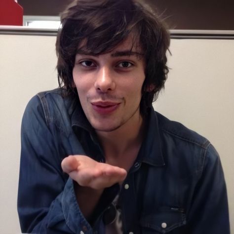 devon bostick Hot Emo Guy, Rodrick Heffley, Devon Bostick, Wimpy Kid, Ideal Boyfriend, Emo Guys, Zoo Wee Mama, Emo Boys, Attractive People