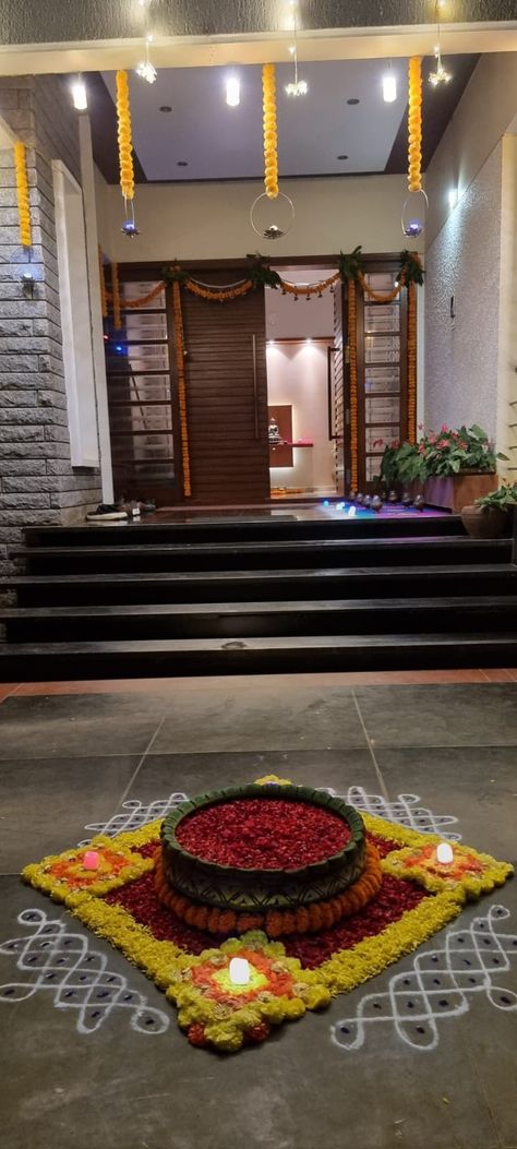 Rangoli Designs For House Warming, Rangoli For House Warming Ceremony, Diwali Lights Decoration House Exterior Diy, Diwali Decoration Rangoli, Urali Decoration Ideas, House Warming Rangoli Designs, Grihpravesh Decoration, House Warming Rangoli, Flower Decorations For Diwali