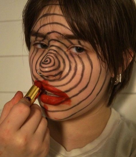 meant to post these awhile ago… • minimal lighting edits! if anyone has any cool editing ideas you should do it and send it to me🤪 • • • #lanesartt #art #artistsoninstagram #artist #spiral @endless__spiral #stopmotionanimation #shortfilm Spiral Makeup, Editing Ideas, Minimal Lighting, Send It, Stop Motion, Pretty Cool, Short Film, Face Paint, Face Makeup