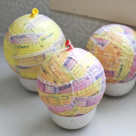 Paper Mache With Mod Podge, Homemade Paper Mache, Recipe For Paper Mache Paste, Diy Paper Mache Ornaments, Paper Mache Christmas Crafts, Christmas Paper Mache Crafts, Paper Mache Christmas Ornaments Diy, How To Make Paper Mache Paste, Large Paper Mache Projects