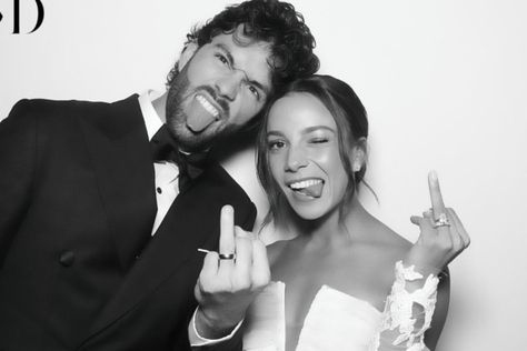 Mallory Pugh and Dansby Swanson, stars in soccer and baseball respectively, celebrated their love with a beautiful marriage, solidifying their status as a dynamic power couple in sports! Mal Pugh, Sports Wife, Mallory Pugh, Black Heart Emoji, Beautiful Marriage, Dansby Swanson, Football Couples, Power Couples, Wedding Highlights