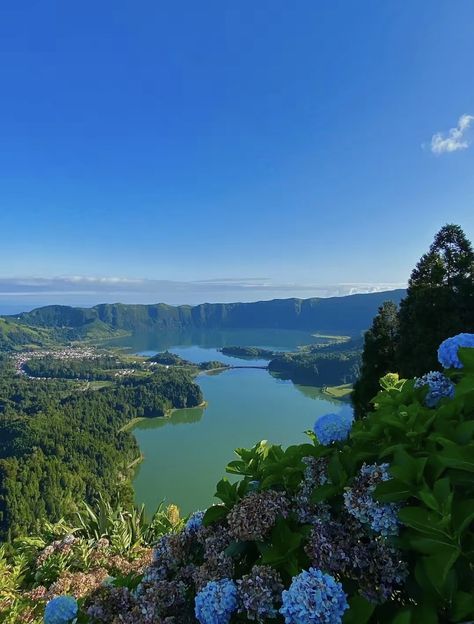 Azores Islands, Countries To Visit, Island Vibes, Portugal Travel, Spain And Portugal, Winter Travel, Camping And Hiking, Travel Goals, Travel Inspo