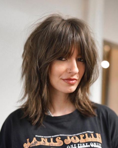 Edgy Lob-Length Wolf Cut Fine Shaggy Hair, Graduated Bangs, Medium Brunette Hair, Medium Shag Haircuts, Shaggy Haircuts, Medium Layered Hair, Medium Length Hair With Layers, Shag Hairstyles, Wolf Cut