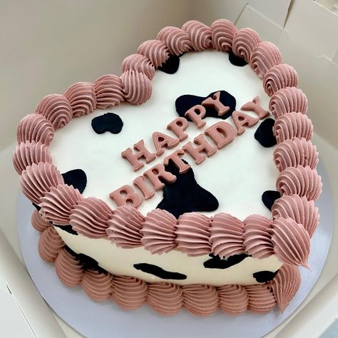 Pin It • Instagram Western Cakes Birthday For Women, Western Birthday Cakes Women, Country Cakes Birthday, My First Rodeo Birthday Girl Cake, Western Cakes Birthday, 25th Birthday Cake For Him, Taco Birthday Cake, Birthday Cake Cow, Retro Cake Design