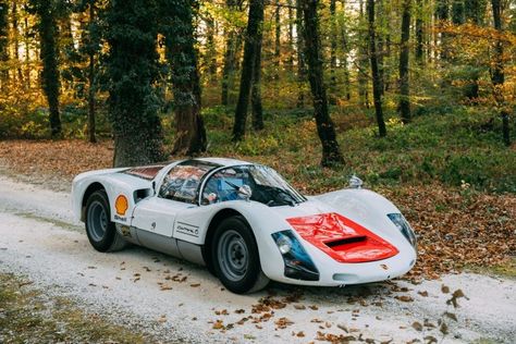 Porsche 906, Auto Racing Events, Racing Circuit, Hill Climb, Porsche Cars, Transportation Design, Car Auctions, Performance Cars, Rear Window