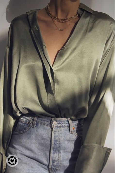 satin blouse outfit sage green Satin Shirt Outfit, Silk Blouse Outfit, Silk Shirt Outfit, Satin Blouse Outfit, Satin Bluse, Oversized Button Down Shirt, Pretty Blouses, Blouse Outfit, Casual Winter Outfits