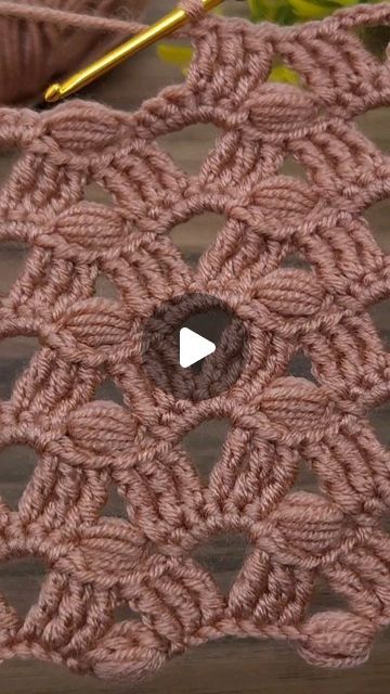 Zig Zag Crochet, Crochet Cushion Pattern, Crochet Throw Pattern, Free Crochet Doily Patterns, Baby Sweater Knitting Pattern, Crochet Cord, Hand Embroidery Patterns Flowers, Crochet Design Pattern, Crochet Stitches Video