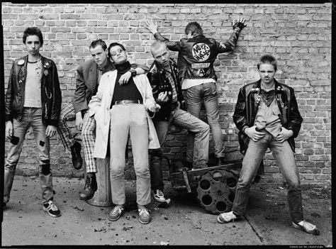 Punk DDR German Punks Punks 70s, Grunge 1990s, 70s Men, A Brick Wall, Grunge Guys, 90s Fashion Grunge, Teddy Boys, Fashion Male, Punk Rocker