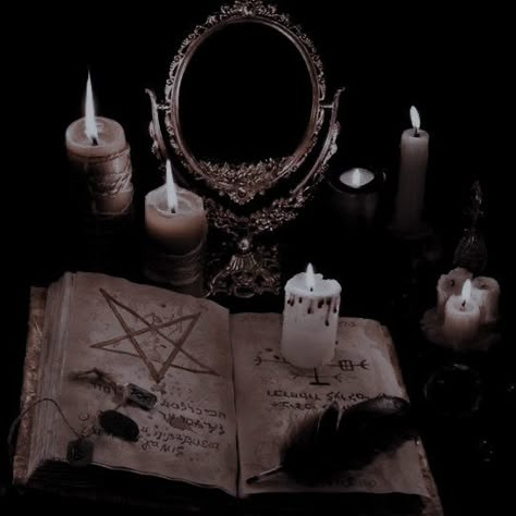 Children Of Hecate, Hecate Aesthetic, Yennefer Of Vengerberg, Dark Witch, Magic Aesthetic, Gothic Aesthetic, Season Of The Witch, Witch Aesthetic, Fantasy Aesthetic