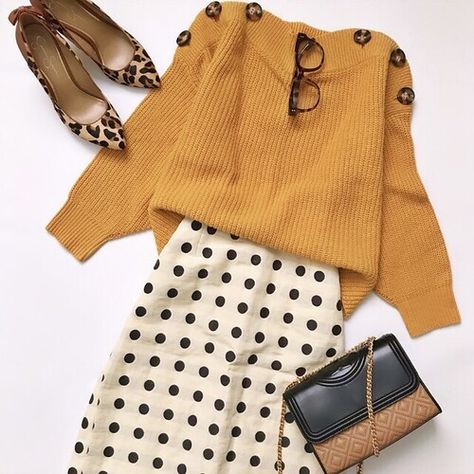 Fall Dress Ideas, Fall Outfits 2022, Rok Outfit, Autumn Fits, Yellow Outfit, Outfits 2022, Autumn Outfit, Spring Summer Outfits, Fashion Classy